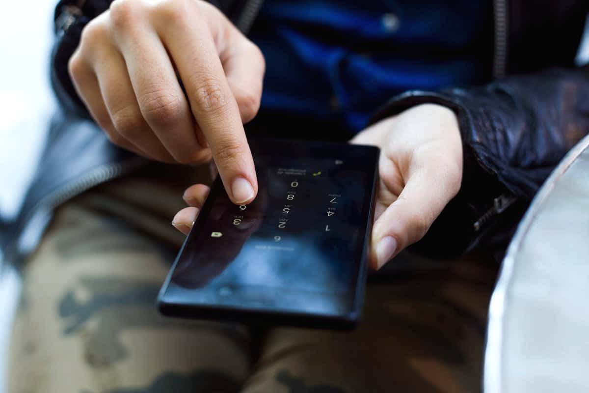Comment débloquer un téléphone : guide pratique pour reprendre le contrôle